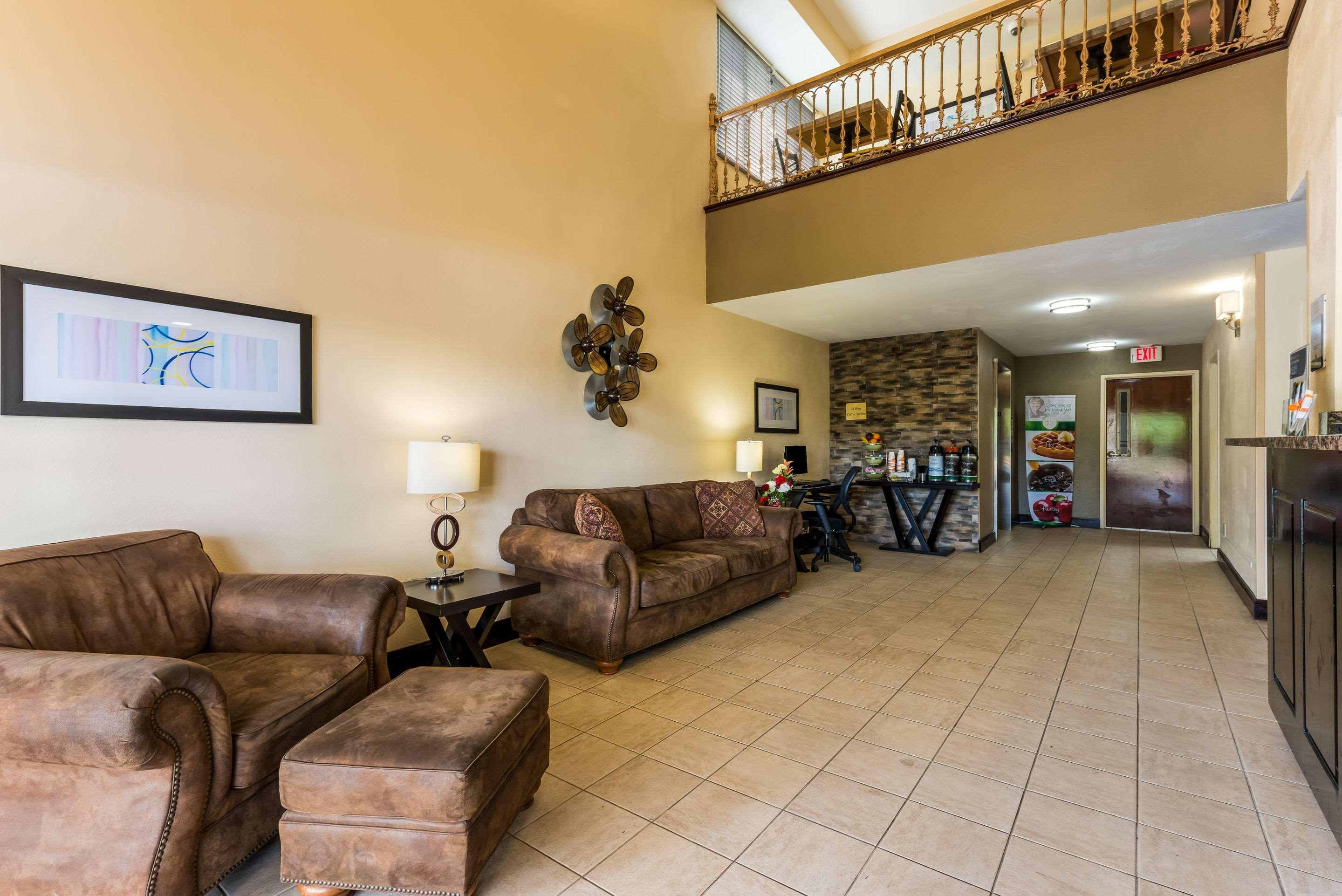 Quality Inn Huntersville Near Lake Norman Bagian luar foto