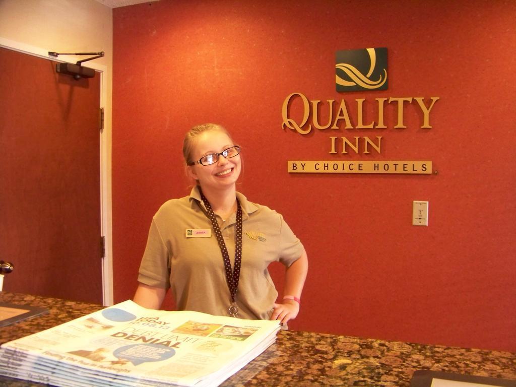 Quality Inn Huntersville Near Lake Norman Bagian luar foto